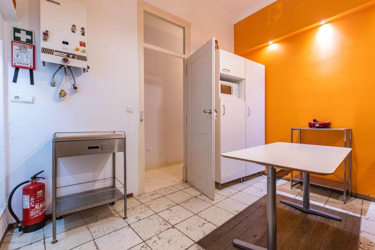 3Bdr Mouraria Apartment By Lovelystay Lisbon Exterior photo